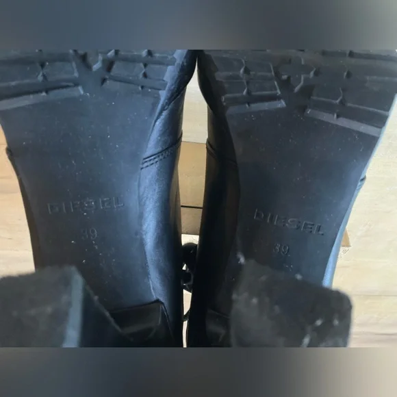 Diesel Black Lace-Up Women's Boots with three different zip-on cuffs - Picture 11 of 16